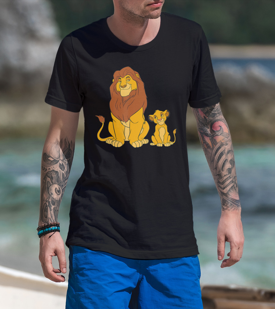Disney The Lion King Mufasa And Young Simba Sitting Together T-Shirt