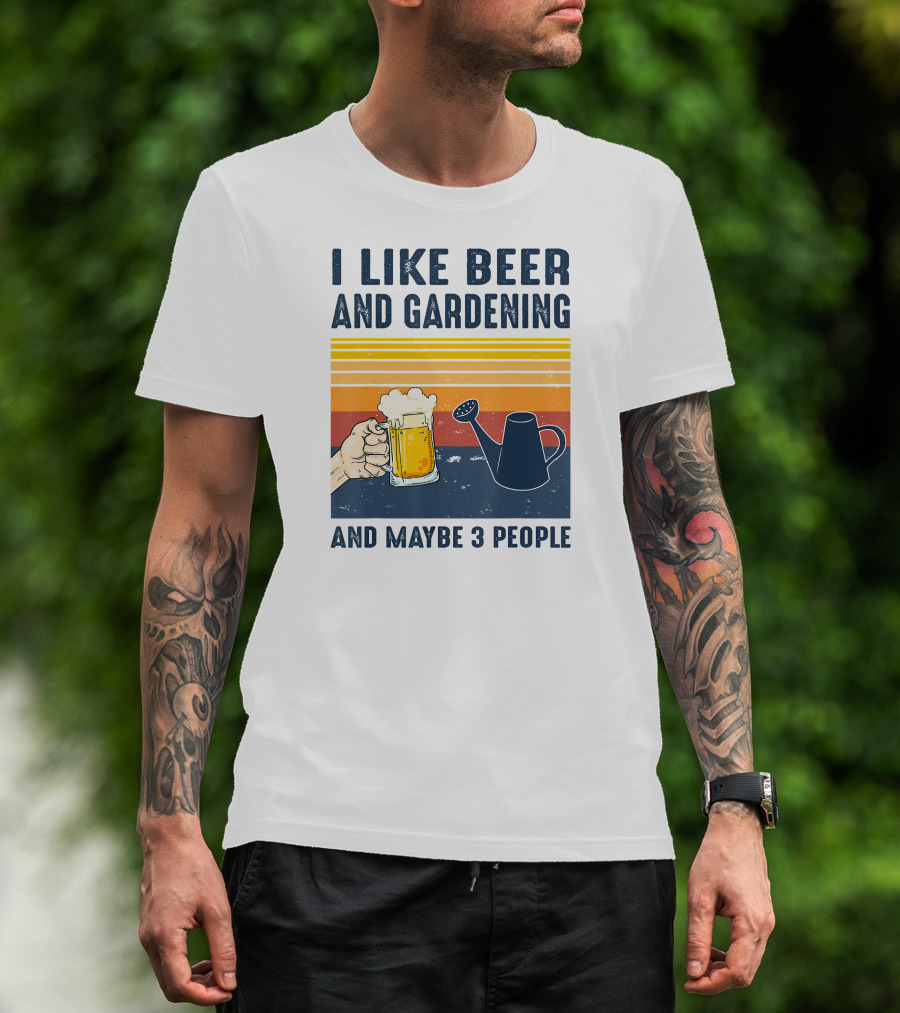 I Like Beer And Gardening And Maybe 3 People Vintage Retro Stripes Watering Can And Beer Mug T-Shirt