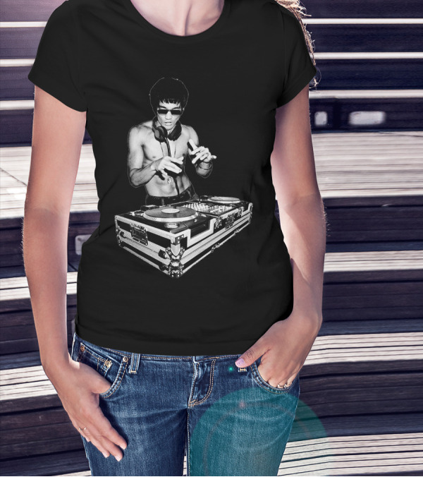 Bruce Lee Mixing Vinyl DJ Decks T-Shirt