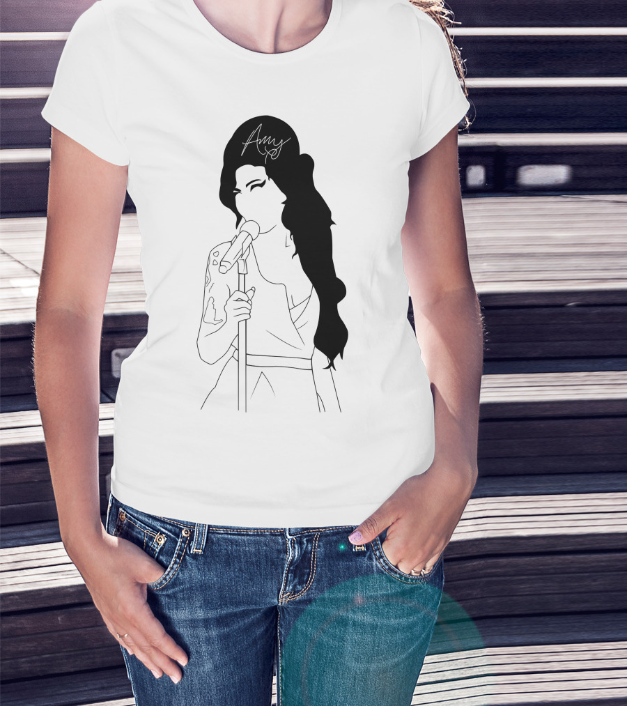 Amy Winehouse Line Art With Signature Mic Pose T-Shirt