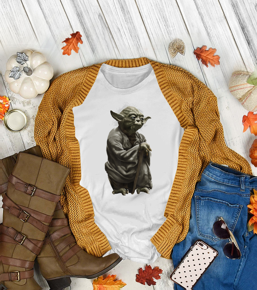 Star Wars Yoda Wise Jedi Master Crouching with Cane T-Shirt