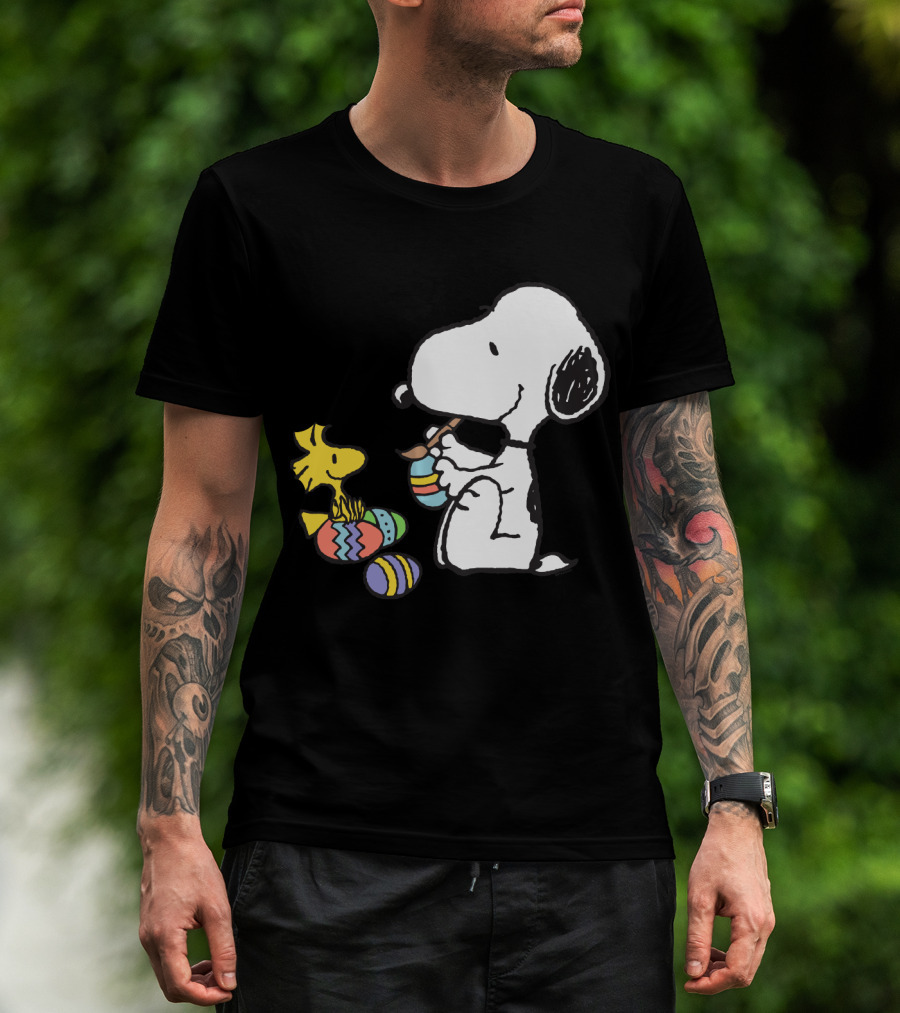 Peanuts Snoopy And Woodstock Painting Easter Eggs T-Shirt