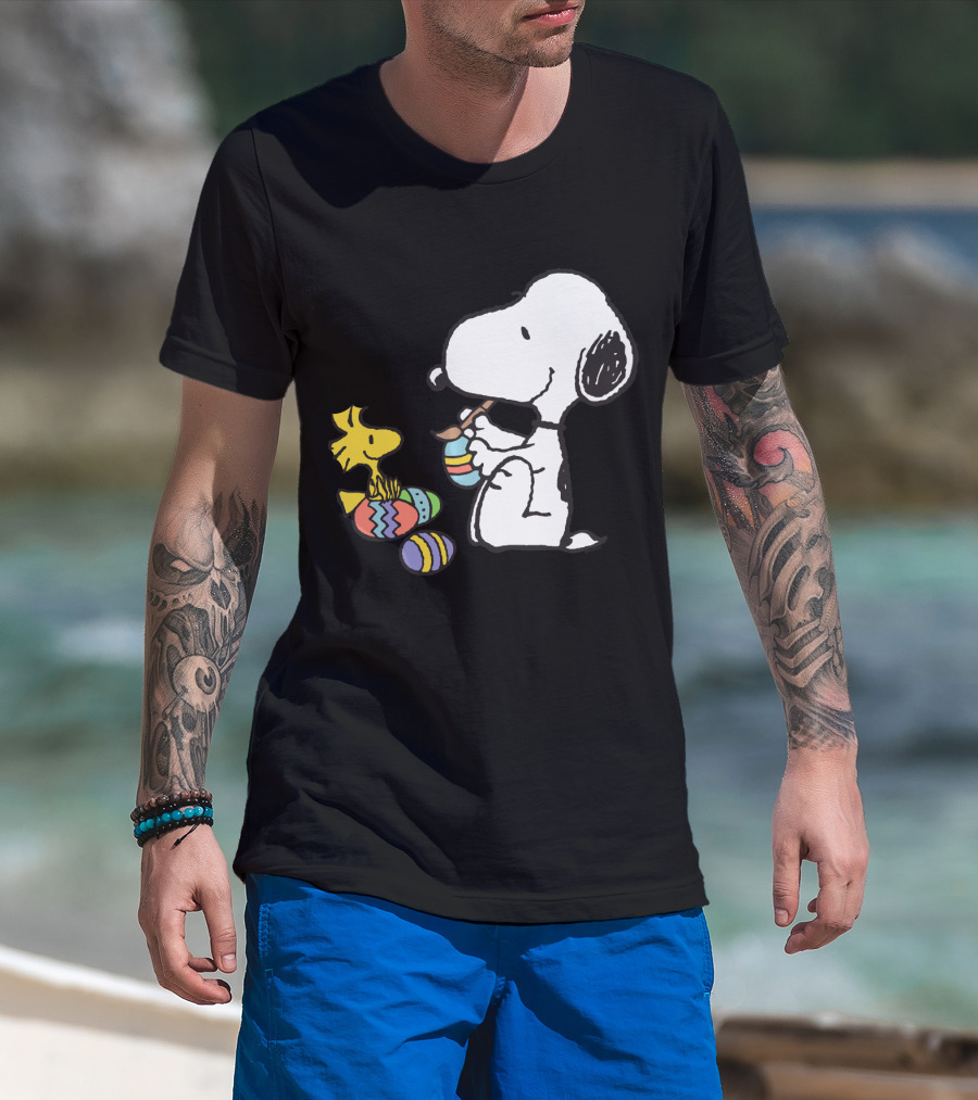 Peanuts Snoopy And Woodstock Painting Easter Eggs T-Shirt