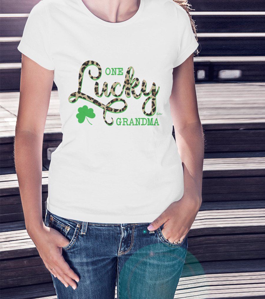 One Lucky Grandma Leopard Shamrock T-Shirt