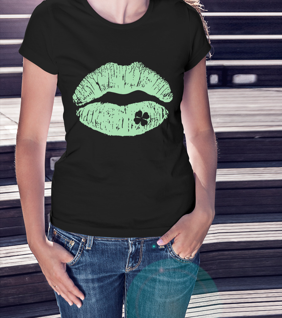 Lips Irish Kiss Clover St Patricks Day Green Shamrock T-Shirt