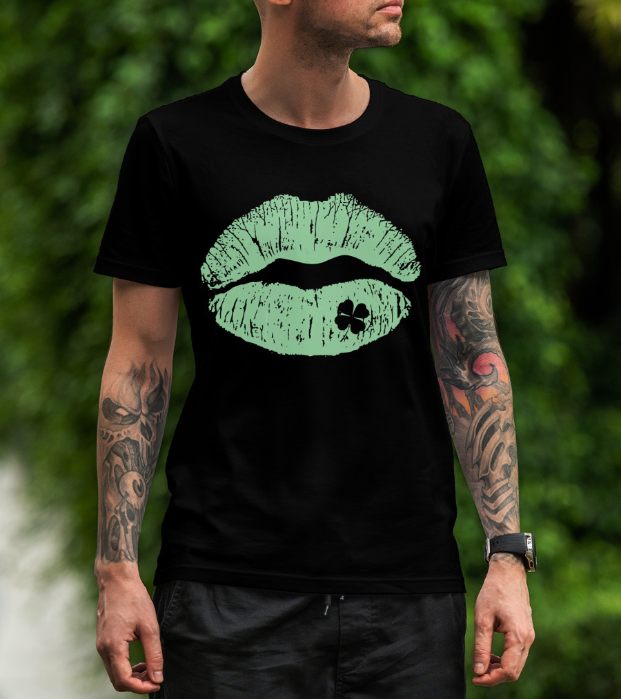 Lips Irish Kiss Clover St Patricks Day Green Shamrock T-Shirt