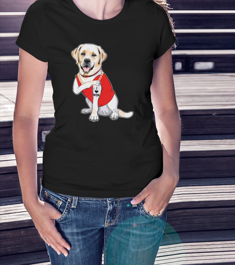 Labrador Retriever I Love Mom Tattoo Red Shirt Gold Chain T-Shirt