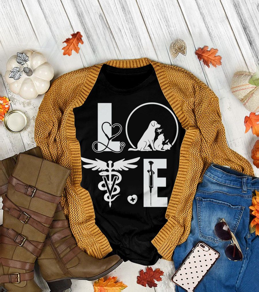 Vet Tech Love 195 Stethoscope Animals Caduceus Syringe T-Shirt