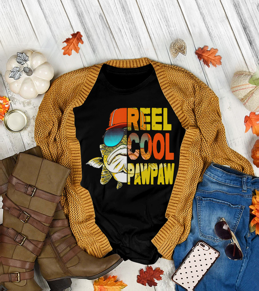 REEL COOL PAWPAW Fathers Day Fishing 143 T-Shirt