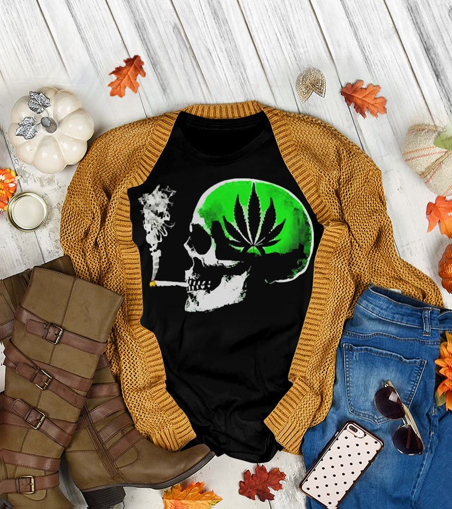 Weed Leaves Skull Smoking Joint Green Marijuana T-Shirt