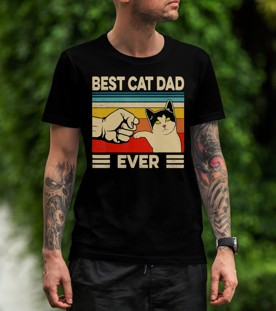 Best Cat Dad Ever Fist Bump Retro Cat T-Shirt