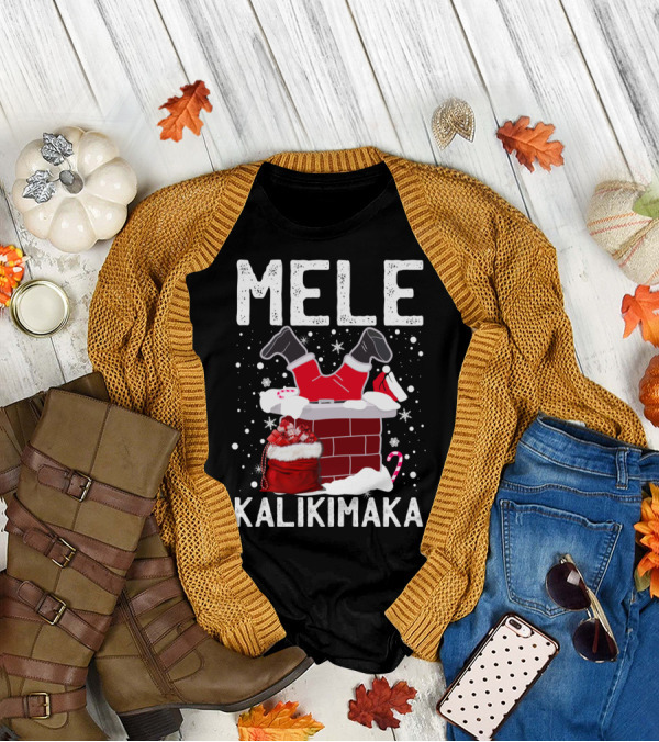 Mele Kalikimaka Santa In Chimney With Gifts Candy Cane Snowflakes Hawaiian Christmas T-Shirt