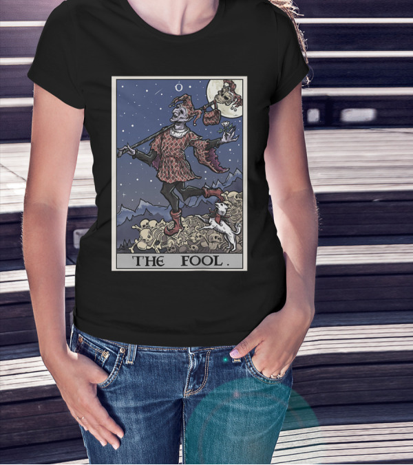 The Fool Tarot Card Gothic Halloween Jester On Skull Pile T-Shirt