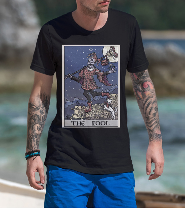 The Fool Tarot Card Gothic Halloween Jester On Skull Pile T-Shirt