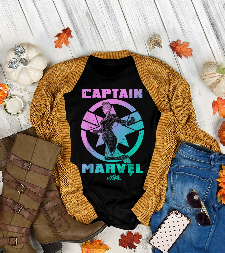 Captain Marvel Star Emblem Spectrum Heroine Pose T-Shirt