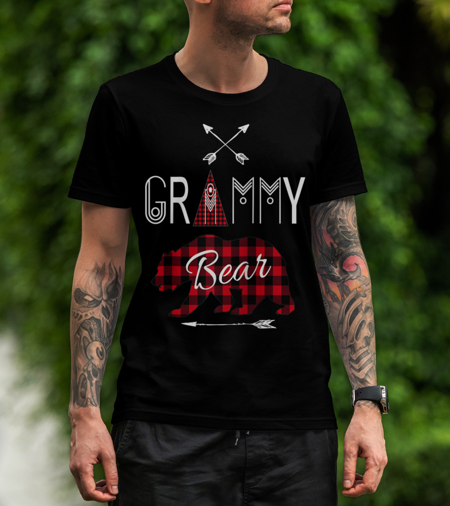 Grammy Bear Buffalo Plaid Family Vacation Rustic Arrow T-Shirt