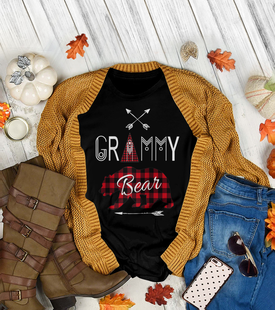 Grammy Bear Buffalo Plaid Family Vacation Rustic Arrow T-Shirt