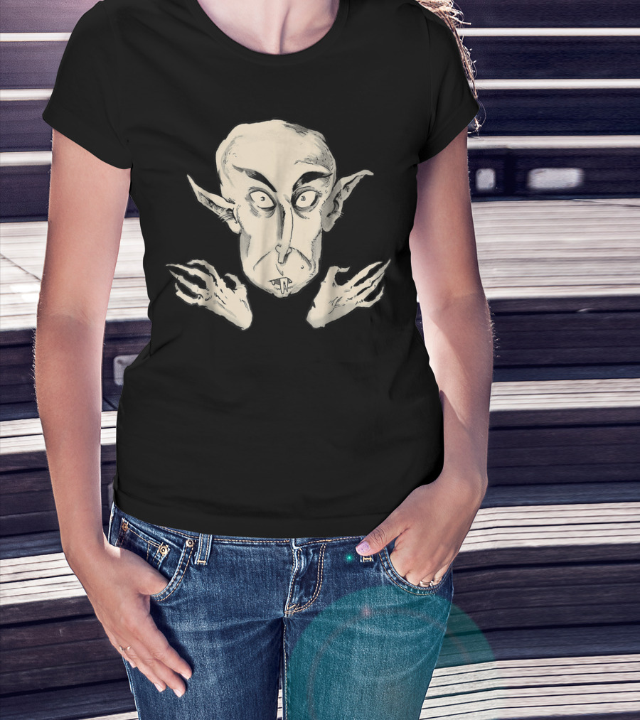 Nosferatu The Vampyre Creepy Classic Vampire Illustration Face And Claws T-Shirt