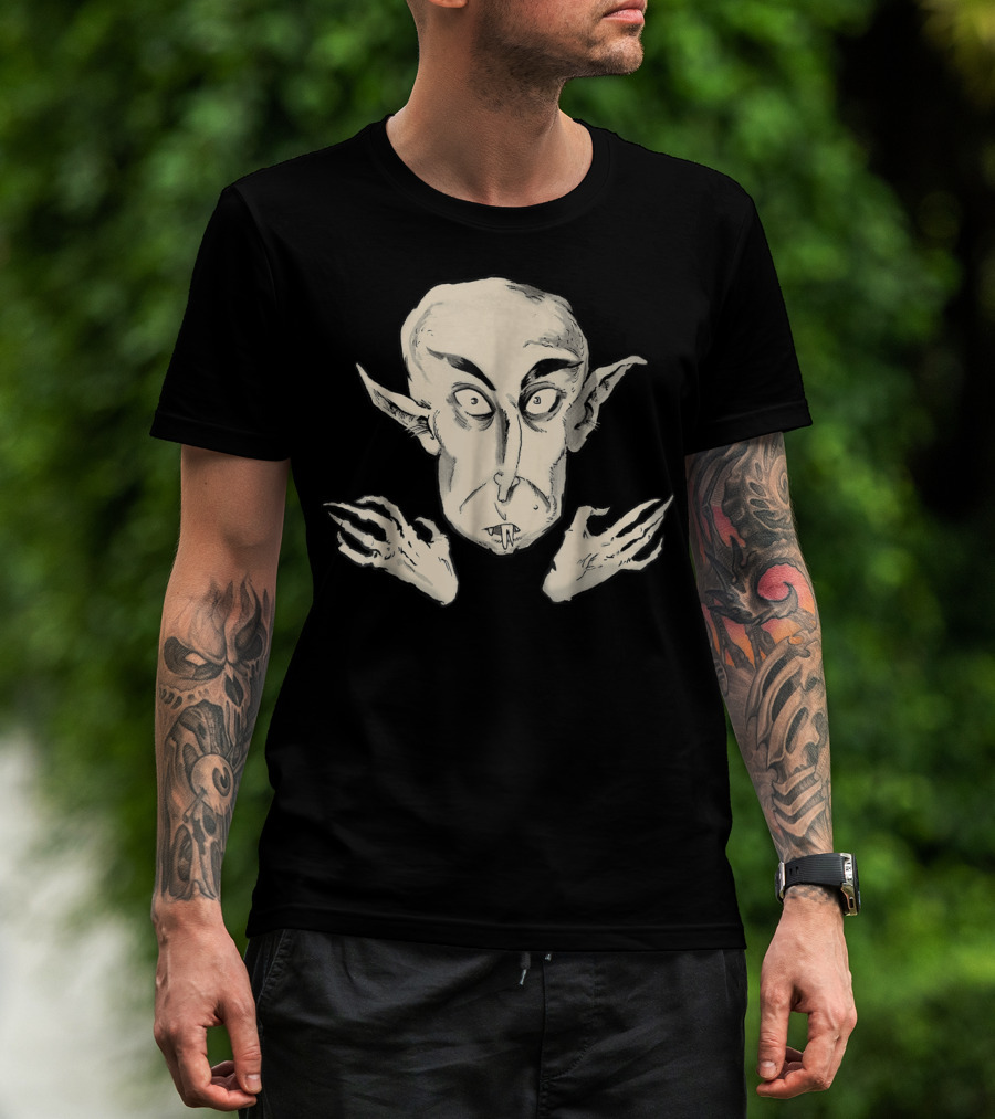 Nosferatu The Vampyre Creepy Classic Vampire Illustration Face And Claws T-Shirt