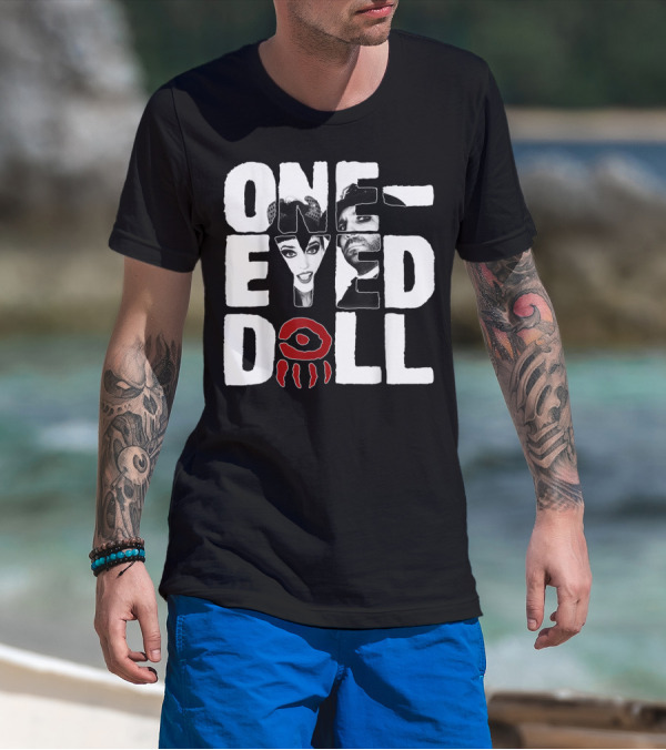 OneEyed Doll Band Selfie Eye Classicfit T-Shirt