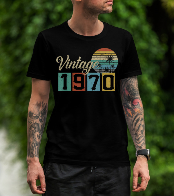 Vintage 1970 Sunset Birthday Classic 19 T-Shirt