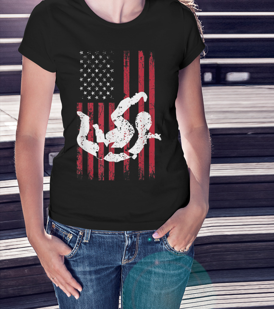 Vintage USA Flag Skydiver Parachuting T-Shirt