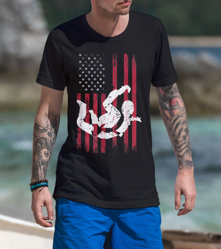 Vintage USA Flag Skydiver Parachuting T-Shirt