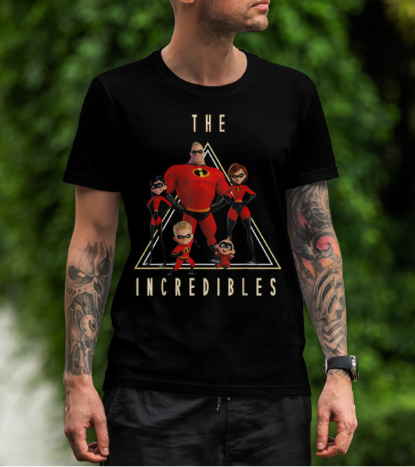 The Incredibles Classic Family Shot With Iconic Superhero Poses T-Shirt