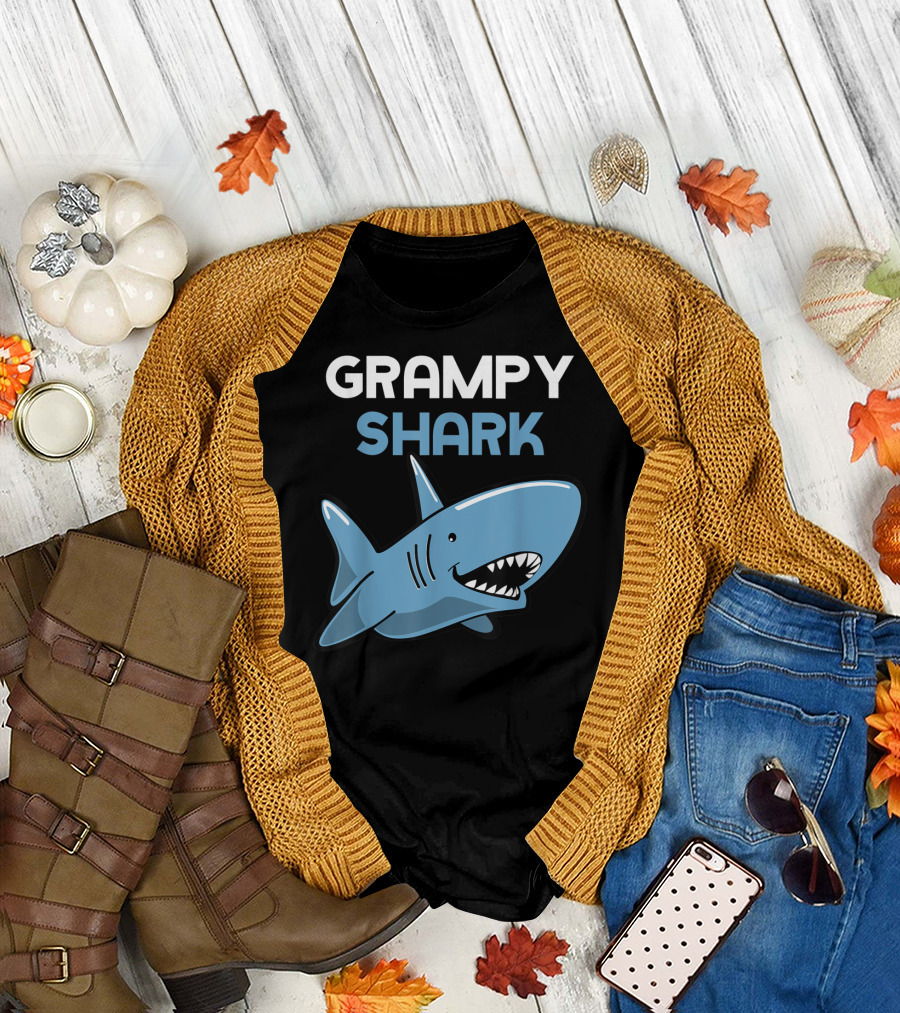 Grampy Shark Funny Family Father's Day Shark T-Shirt