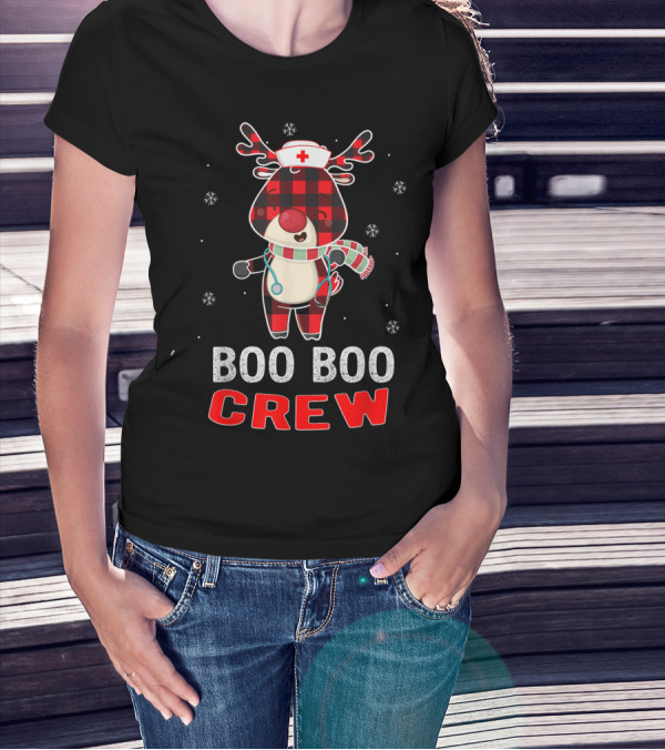 Cute Reindeer Nurse Boo Boo Crew Plaid Christmas Snowflakes T-Shirt