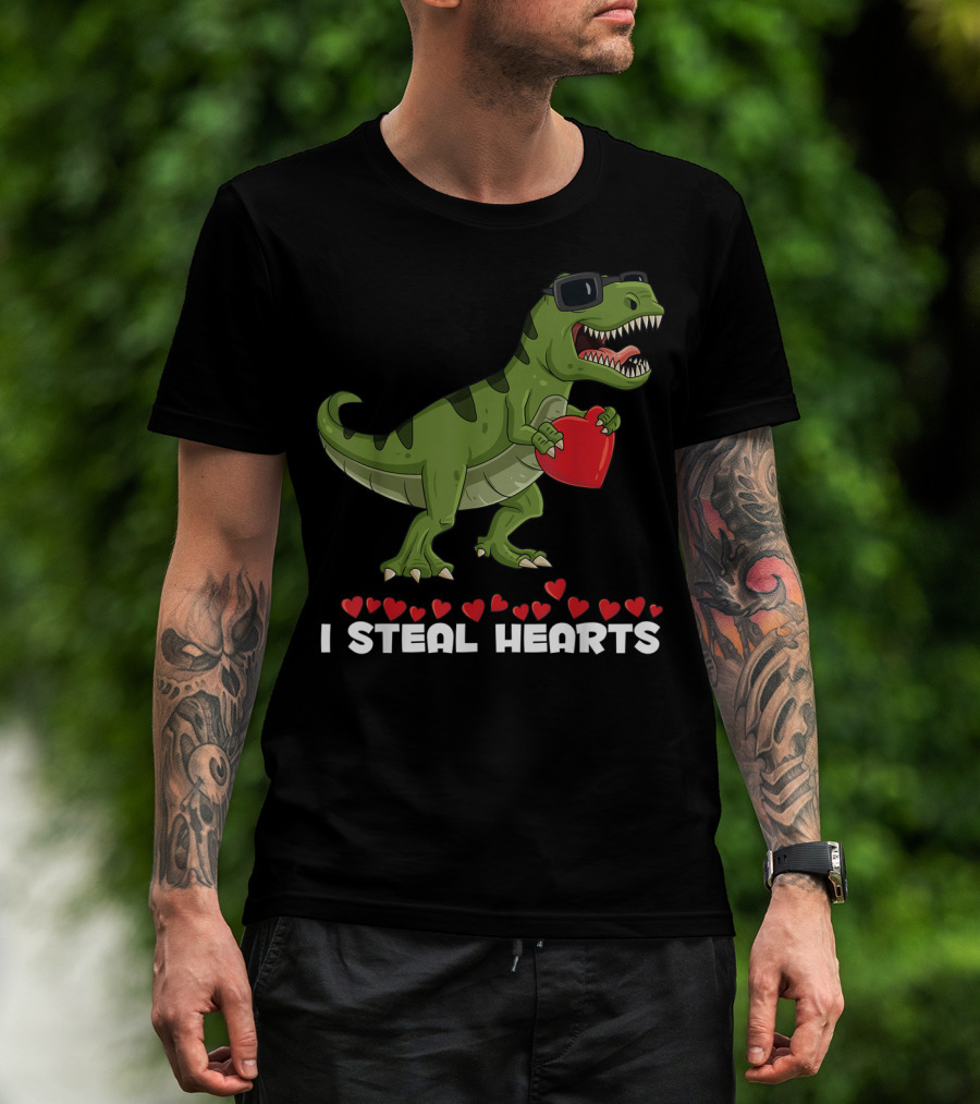 I Steal Hearts T-Rex Holding Heart Valentine's Day T-Shirt
