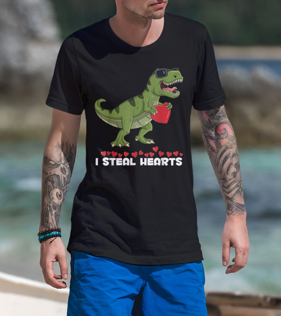 I Steal Hearts T-Rex Holding Heart Valentine's Day T-Shirt