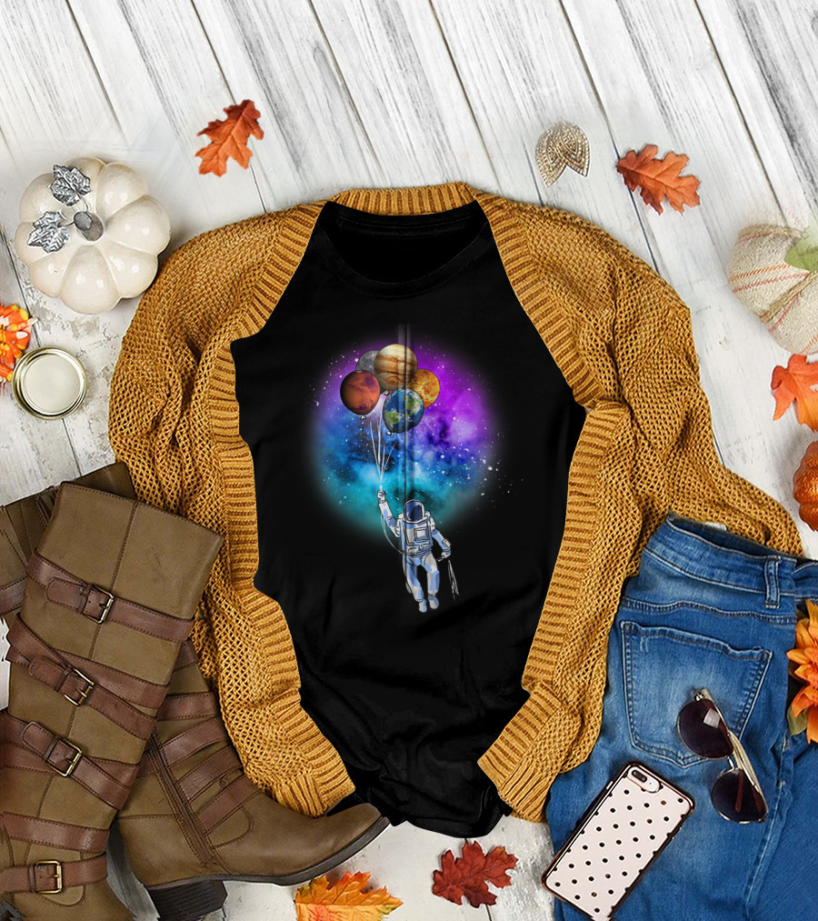 Astronaut Holding Planet Balloons in Space 3W T-Shirt