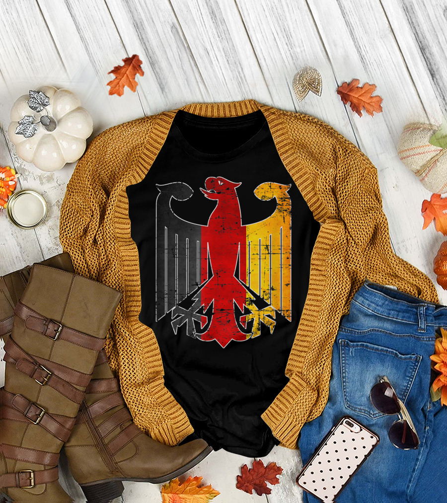 Oktoberfest Vintage German Eagle Flag Black Red Gold T-Shirt