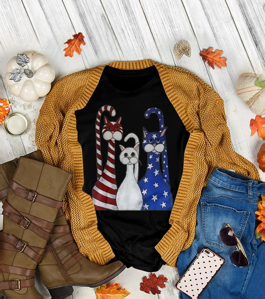 Cat American Flag USA Paws Patriotic Red White Blue Stars Stripes T-Shirt