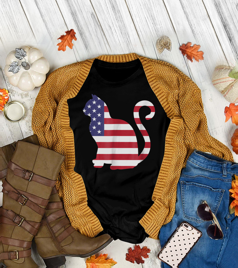 Cat Kitten American Flag Stars and Stripes 4th of July U T-Shirt