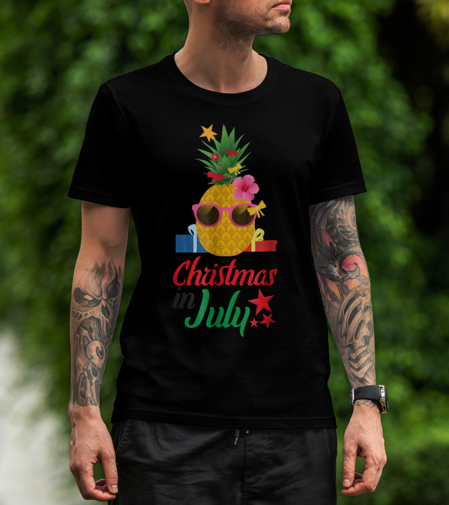 Christmas In July Pineapple Summer With Sunglasses And Gifts T-Shirt