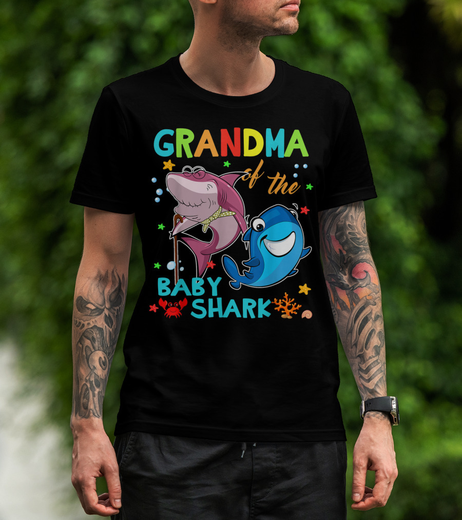 Grandma Of The Baby Shark With Colorful Cartoon Sharks And Sea Creatures T-Shirt