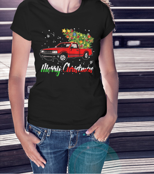 Merry Christmas Classic Old Red Truck With Christmas Tree And Snowflakes T-Shirt