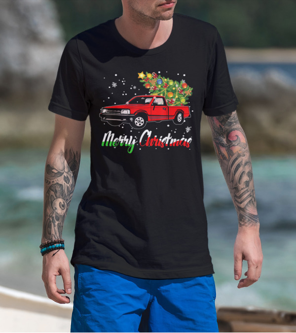 Merry Christmas Classic Old Red Truck With Christmas Tree And Snowflakes T-Shirt