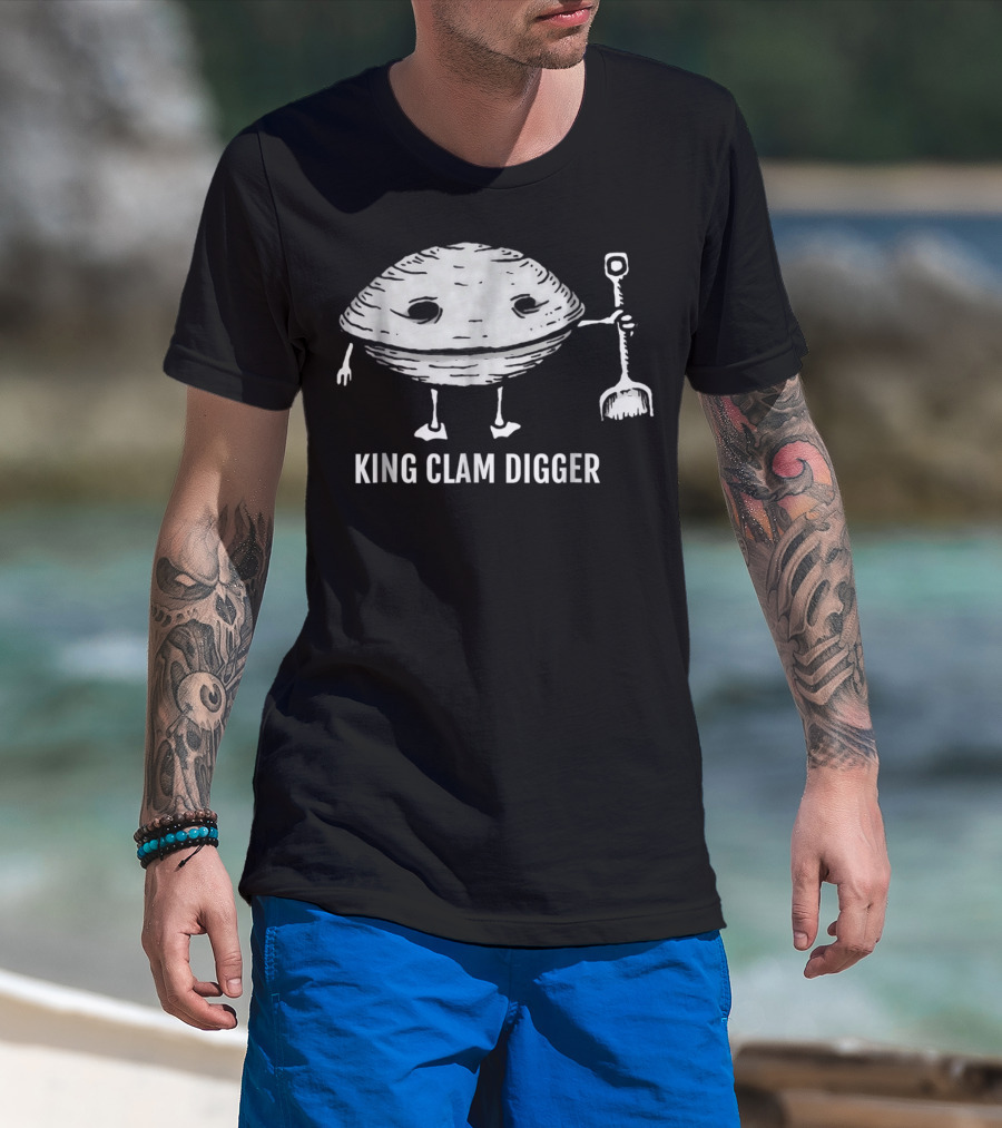 King Clam Digger With Smiling Clam Holding Shovel T-Shirt
