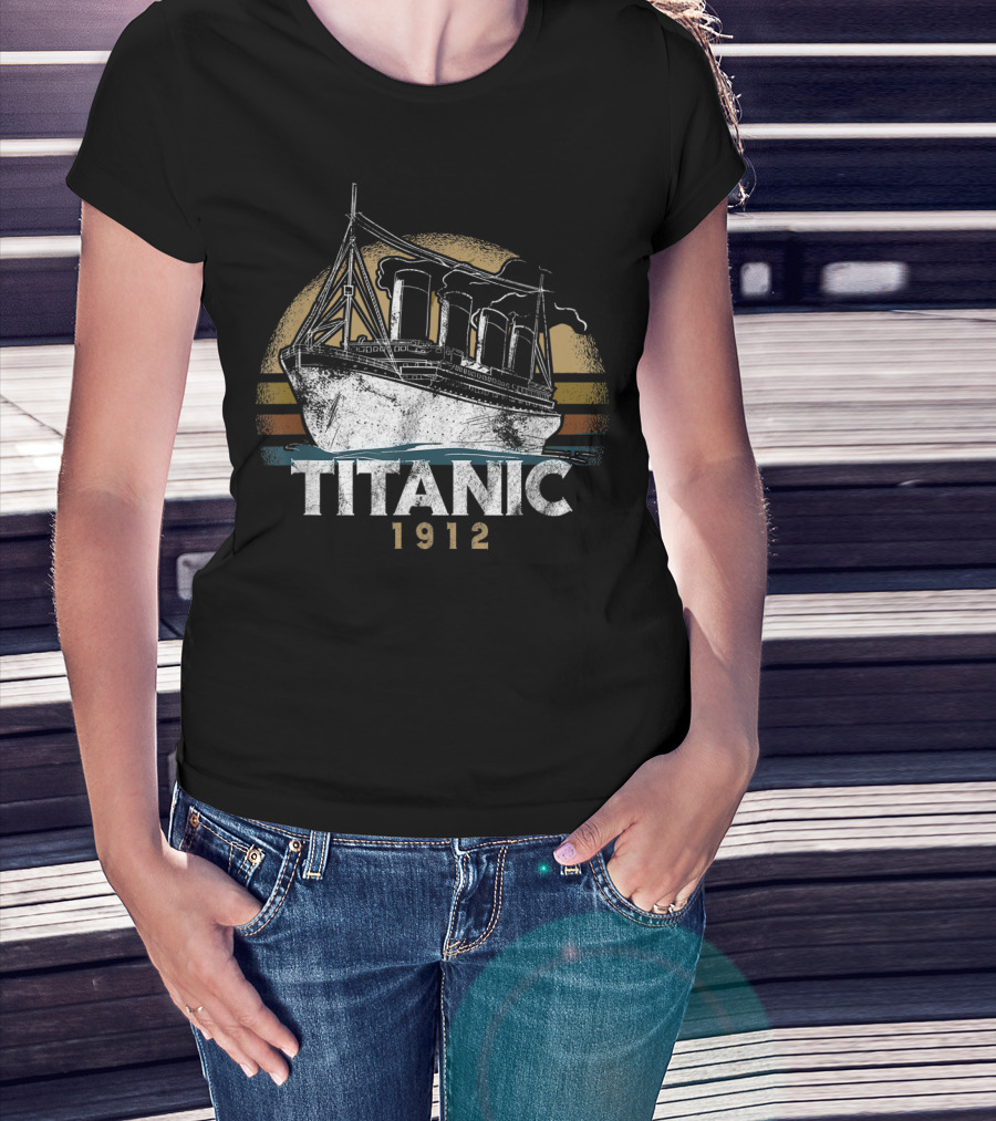 Titanic 1912 Vintage Ocean Liner Retro T-Shirt