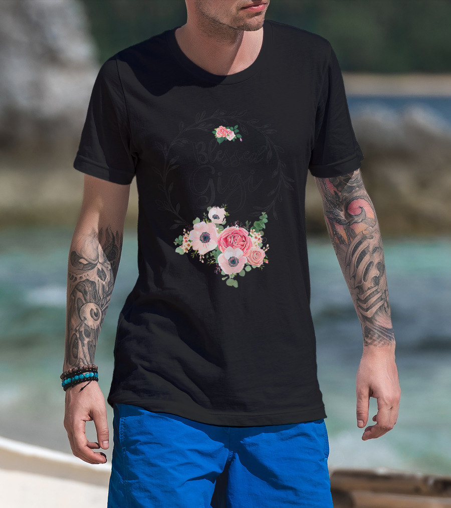Blessed Gigi Floral Grandma Mother's With Pink And White Flowers T-Shirt