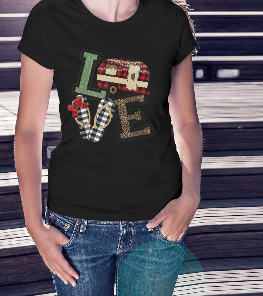 Love Christmas Camper Red Plaid RV Trailer T-Shirt