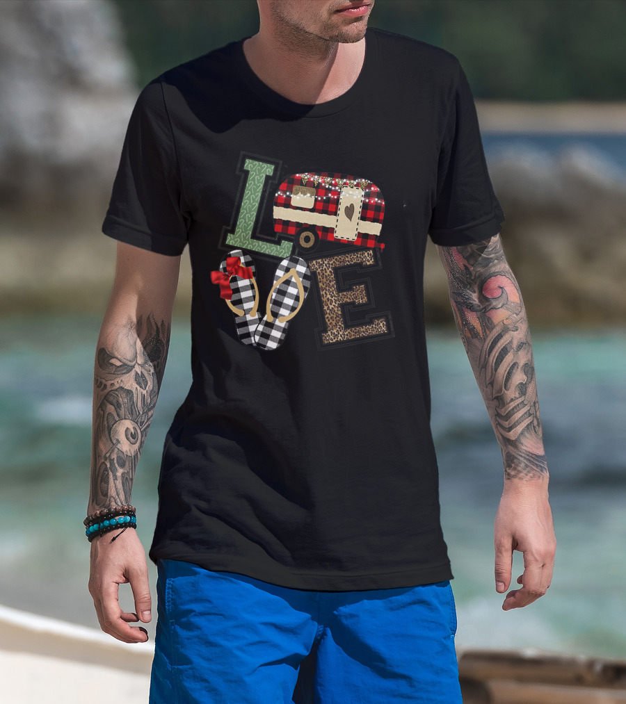 Love Christmas Camper Red Plaid RV Trailer T-Shirt