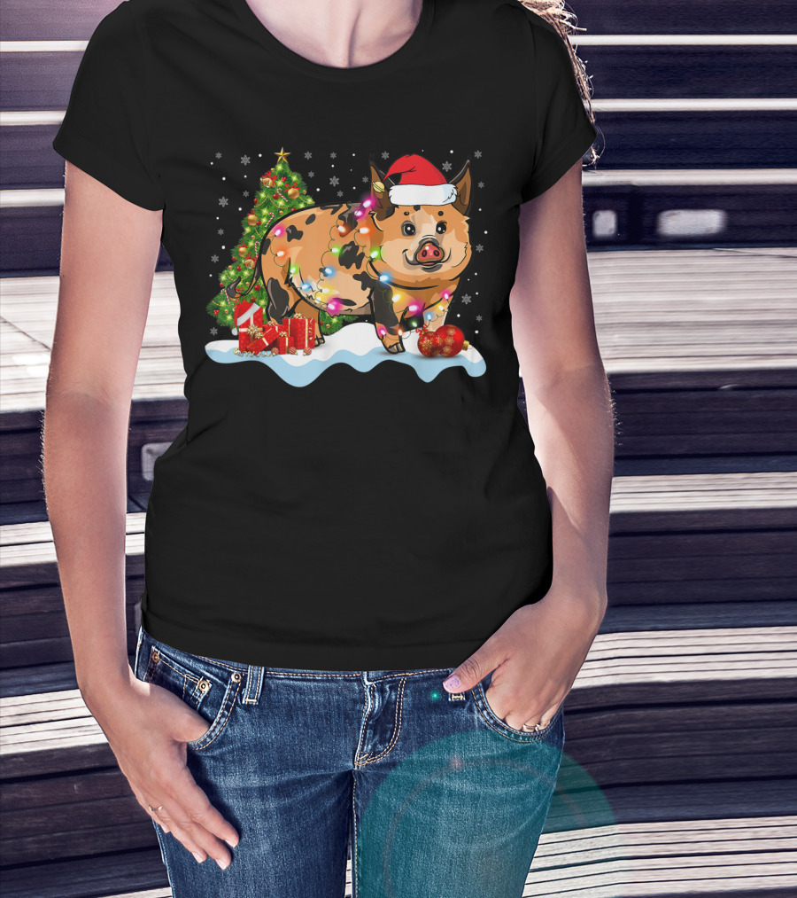 Kunekune Pig Santa Hat Christmas Tree Lights Snowflakes T-Shirt