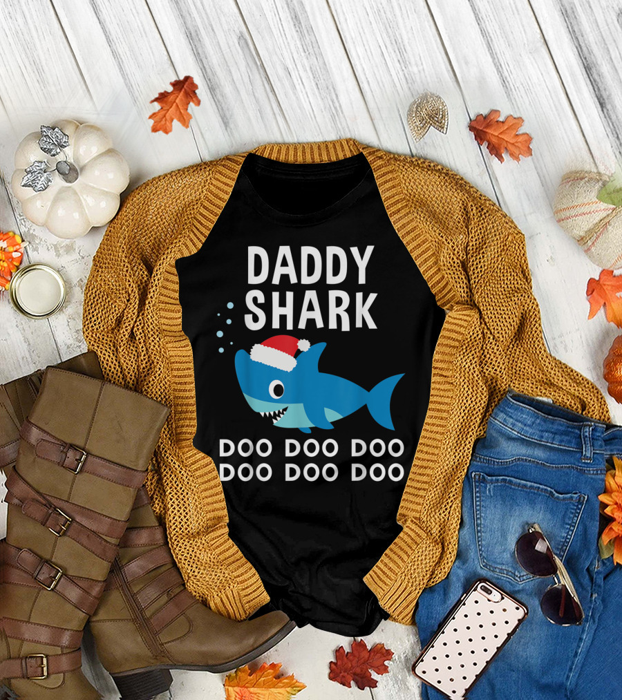 Daddy Shark Doo Doo Doo Doo Christmas T-Shirt