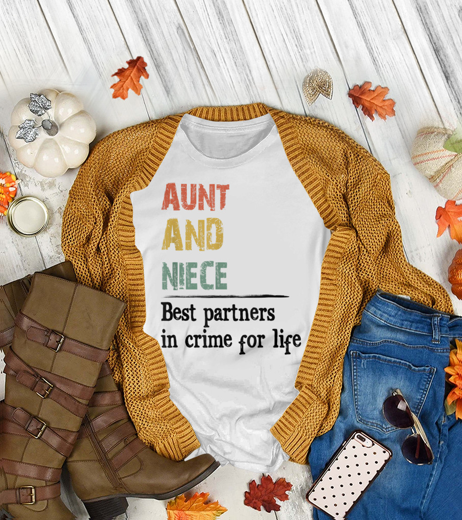Aunt And Niece Best Partners in Crime for Life Vintage Family T-Shirt