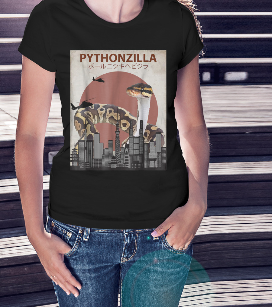 Pythonzilla Ball Python Funny Snake Skyline Helicopter Japanese Text T-Shirt