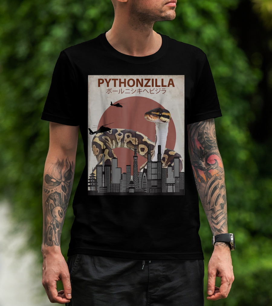 Pythonzilla Ball Python Funny Snake Skyline Helicopter Japanese Text T-Shirt